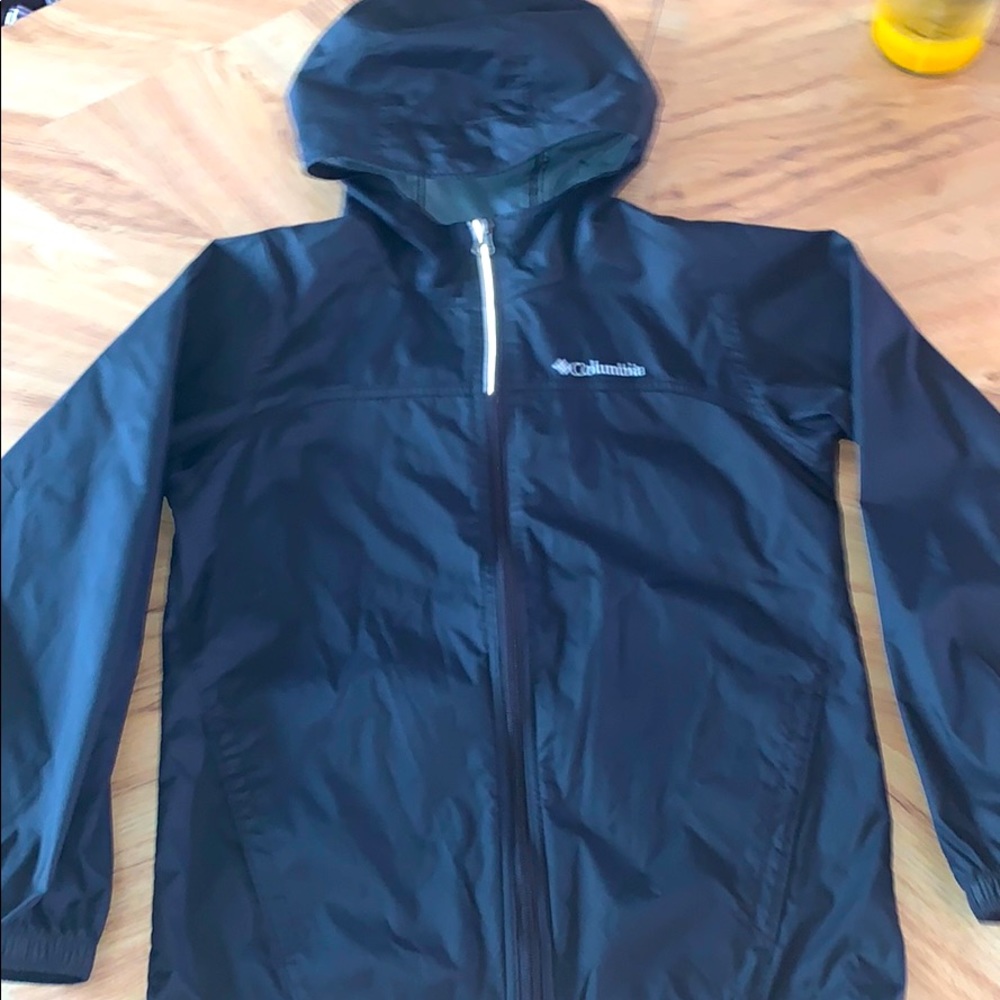 Kids Columbia light weight rain jacket w hood